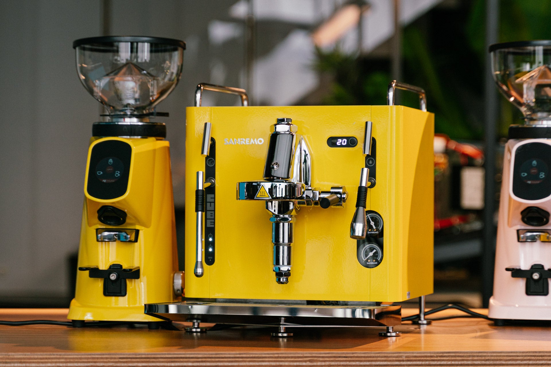 Top Three Best Mid-Range Coffee Machine